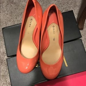 🧡Gianni Bini Coral🖤size 7 heel
